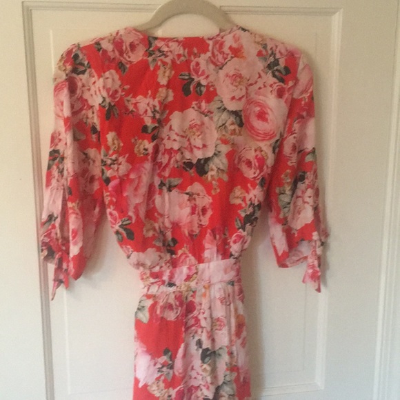 Decjuba designer floral ‘Isla Wrap Dress’ - Picture 5 of 5